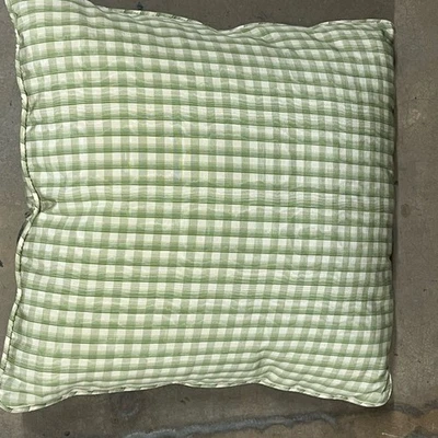 Elegante almohada verde a cuadros Foto 1 de 2