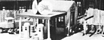 Micro Engineering 65-139 N 1940s Gas Station with Tow Truck Kit - Image 1 of 1
