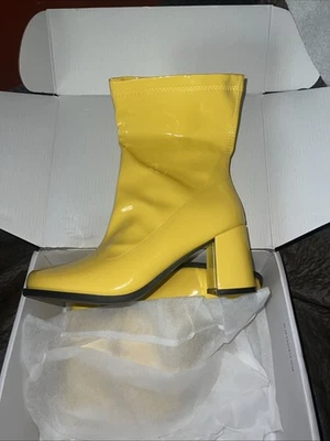 Botas Gogo Amarillas LIURUIJIA Para Mujer Media Pantorrilla Tacón Bloque Puntera Cuadrada Talla 7 1/2 Foto 1 de 4