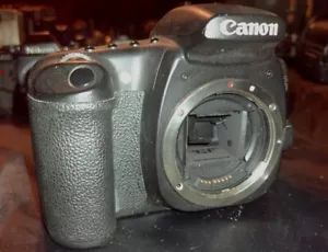 Canon EOS 20D 8.2MP Digital SLR Camera Body - DISMANTLED PARTS REPAIR - Picture 1 of 6