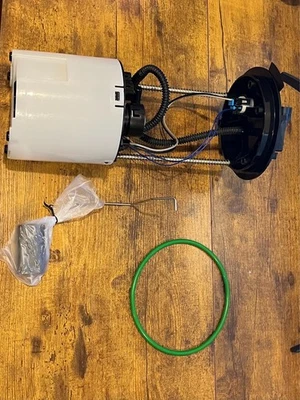 Fuel Pump Module Assembly w/Sensor 19179798 For Buick Lucerne V6 3.9L 09-11 Flex - Image 1 of 2