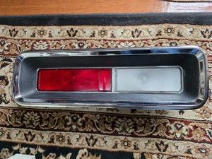 Conjunto de luz trasera izquierda Chevy Camaro 1967 1968 5959299 - Imagen 1 de 2