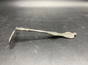 Wm. Rogers silver plate crumb scraper  - Picture 1 of 5