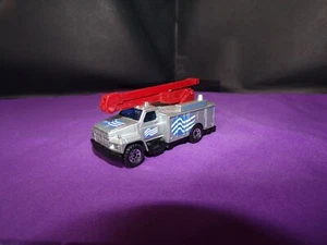 1989 Matchbox Global Electric Utility Truck No Buckets - Picture 1 of 5