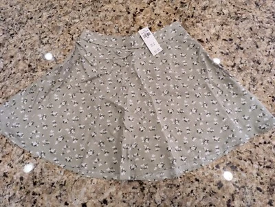 Hollister Women's Ultra High-Rise Sage Green Floral Mini Skirt size S - Image 1 of 4