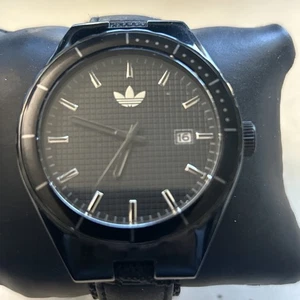 Adidas Black Watch NEW BATTERY - Picture 1 of 9