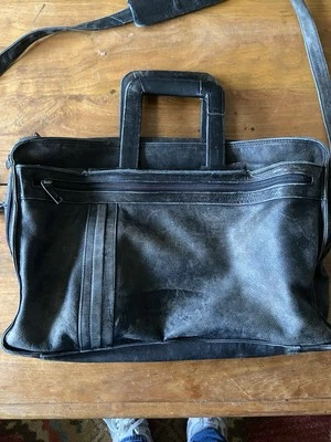 Pasta de couro vintage Scully desgastada - Imagem 1 de 4