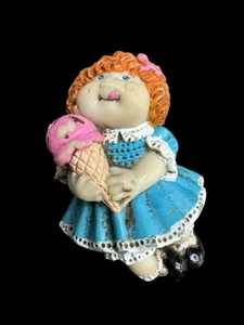 Vintage 1984 Mini Cabbage Patch Puppe Figur PVC Gummi 2,5" - Bild 1 von 7