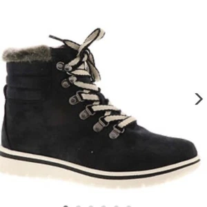 Cliffs by White Mountain Women's Hallett Lace-up Booties - Blackboots, shoes 7 - Picture 1 of 10