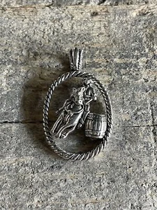 Colgante vaquero occidental amante de los caballos montar colgante collar plata barril cuerda - Imagen 1 de 4