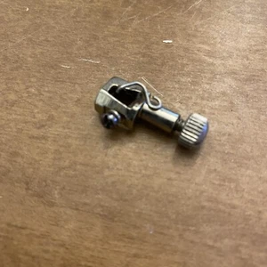 Dressmaker 6800 Sewing Machine Replacement OEM Part Needle Clamp - Picture 1 of 2