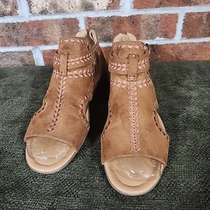 Comfort View Womens 8.5W Gladiator Flat Ankle Zip Sandals Buckle Embroidered - Picture 1 of 15