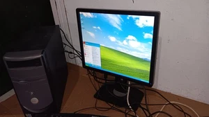 Vintage Dell Dimension 2400 Retro Gaming PC computer Windows XP Serial Port - Picture 1 of 23
