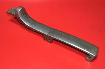 Empuñadura de seguridad y correa trasera MAB modelo D - .32 ACP OEM original Foto 1 de 4