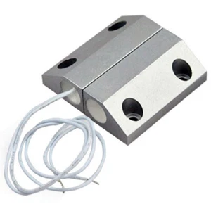 Contact Magnetic Sensor Metal Door Opener or Window Distance Detect. 4 cm - Picture 1 of 4