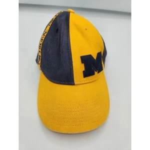 Michigan Wolverines De Colección Gorra de Arranque NCAA Fútbol Azul Amarillo - Imagen 1 de 9