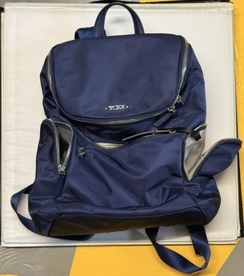 Mochila de nailon ultramar TUMI Voyageur Bethany con herrajes plateados Foto 1 de 4