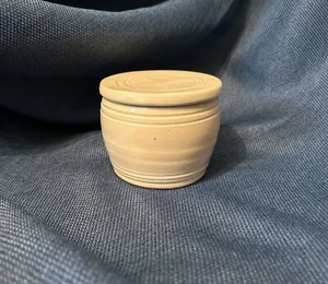 EUC Textured Buttercream Glaze Pottery French Butter Crock Bell Artisan Signed - Picture 1 of 11
