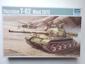 Trumpeter 1:35 Russian T-62 Mod.1972 Model Kit 00377 - Picture 1 of 3