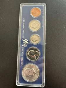 1966 special U.S. mint set. Original. The "PROOF SET" for 1966. AS PICTURED - Picture 1 of 3