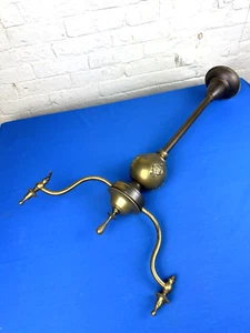 Lámpara colgante de latón C.1920 24,5" L x 14,25" W para 2 brazos, sin enchufes - Imagen 1 de 17