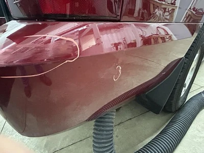 Conjunto de parachoques trasero usado para: Chevrolet Suburban 1500 2011 base con pa trasero Foto 1 de 4