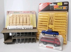 Atlas HO 1:87 Cantiere di legname - Costruito con 2 camion e legname - BELLO - Foto 1 di 8