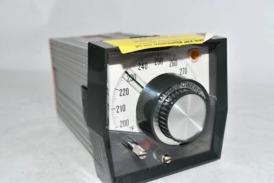 NEW MCC Powers 8031-F-75111 19 Temperature Controller PLC 200-300 - Image 1 of 4