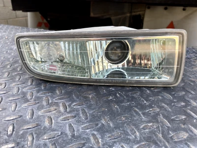 Conjunto de faros antiniebla Lexus LX470 2004 lado derecho del pasajero Foto 1 de 4