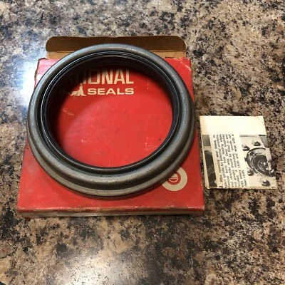 NOS National Federal Mogul 370165A Oil Wheel Seal F+S! - Image 1 of 3