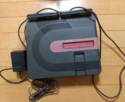 Juego de consola Sharp Twin Famicom negra AN-500B funcionamiento no confirmado Japón USADO Foto 1 de 4