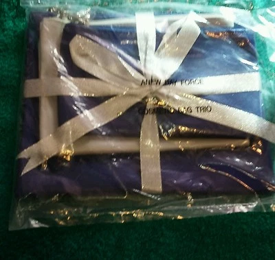 Anew Day Force Cosmetic Trio Avon New - Image 1 of 3