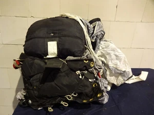 Gleitfallschirme TW9 402 Bundeswehr Gebraucht 10,2m x 3,6m Sprunggepack Gurtzeug - Bild 1 von 9