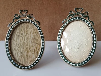 Paire de cadres photos, Laiton doré, émail vert foncé et blanc, Fin XIX°/Début X - Photo 1/4