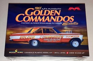 Moebius Golden Commandos 65 Plymouth Satellite AWB drag car 1:25 model car kit - Picture 1 of 3