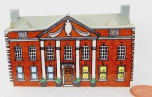 "Whimsey On Why" Bloodshott Hall Wade (England) Porcelain Miniature Building A+ - Picture 1 of 8