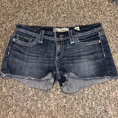 Pantalones Cortos Hebilla BKE Sabrina Para Mujer Talla 30 Denim Tiro Bajo 2.5 Entrepierna Elastizados 32x2.5 Foto 1 de 4