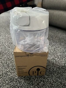 NEW Pampered Chef Manual Food Processor #2581 Chopper 3 Cups 5.5" Tall - Picture 1 of 1