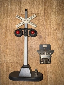 Lionel #154 O Scale Railroad Crossing Stop Metal Sign Track Connector 154C - Picture 1 of 5