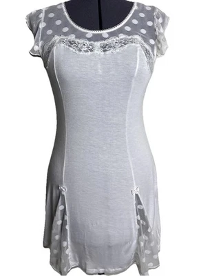 Женская кружевная кокетка Betsy Johnson Chemise в горошек средний размер белая женская - Изображение 1 из 4