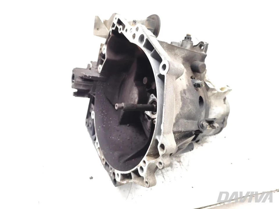 Peugeot 5008 6 Speed Manual Gearbox 1.6 HDi Diesel 82kW (112 HP) 20DM69 2011 MPV - Image 1 of 4