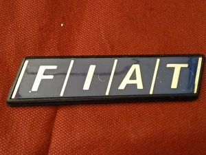 COMPATIBILE CON TARGHETTA "FIAT" PORTELLONE BAGAGLIAIO REAR EMBLEM BADGE - Foto 1 di 3