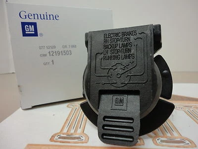 1999-2012 Silverado Sierra Tahoe Suburban 7 круглый прицеп буксировочная вилка OEM новый - Изображение 1 из 4