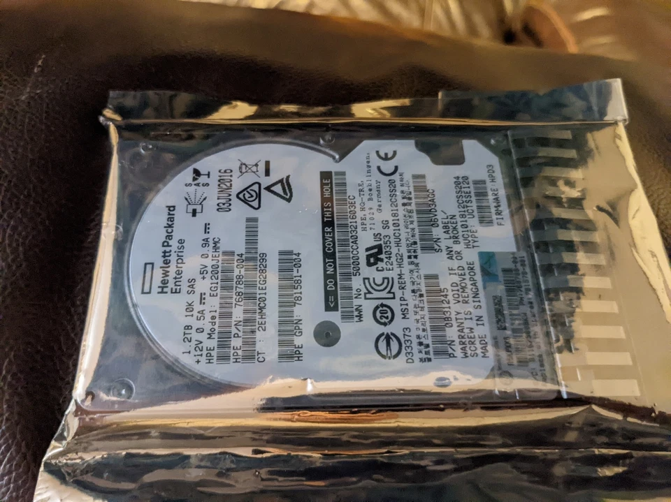 "DISCOS DUROS SAS 2,5"" 1 HP 1,2 TB 10 K" Foto 1 de 1