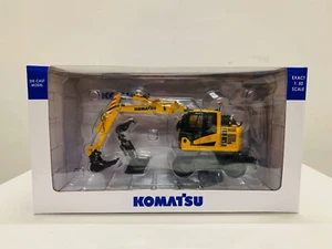 Komatsu PW148-11 With Standard Clamshell Bucket Wheel Excavator 1/50 UH8162 - Picture 1 of 4