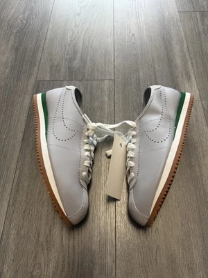 Nike WMNS Cortez Cuero Lobo Gris Summit Blanco HQ1841-001 Para mujeres Talla 8 Foto 1 de 4
