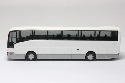 BB107, Alter Rietze BUS Mercedes O 404 RHD 1. FCN Nürnberg Mannschaftsbus 1:87 - Bild 1 von 4