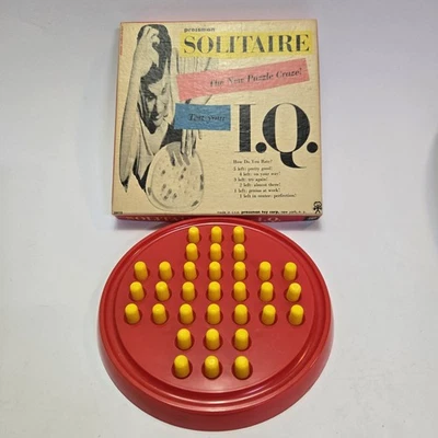 Pressman Solitaire Test Your IQ Strategy Game Complete Vintage Made In New York  - Image 1 of 4