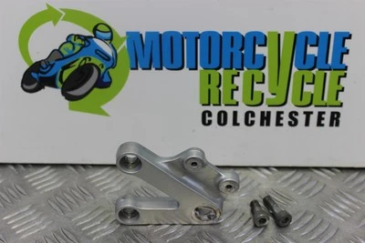 Suspensión reposapiés delantera izquierda Suzuki GSXR 750 2000 a 2003 K1 K2 K3 GSXR750 B032 Foto 1 de 4