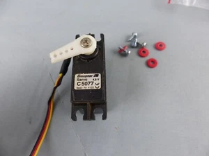 SERVO GRAUPNER C 5077 4,8 V N° 4103 , testé OK - Picture 1 of 2